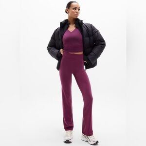 Athleta Elation Straight leg Leggings 2.0 Plum Small
